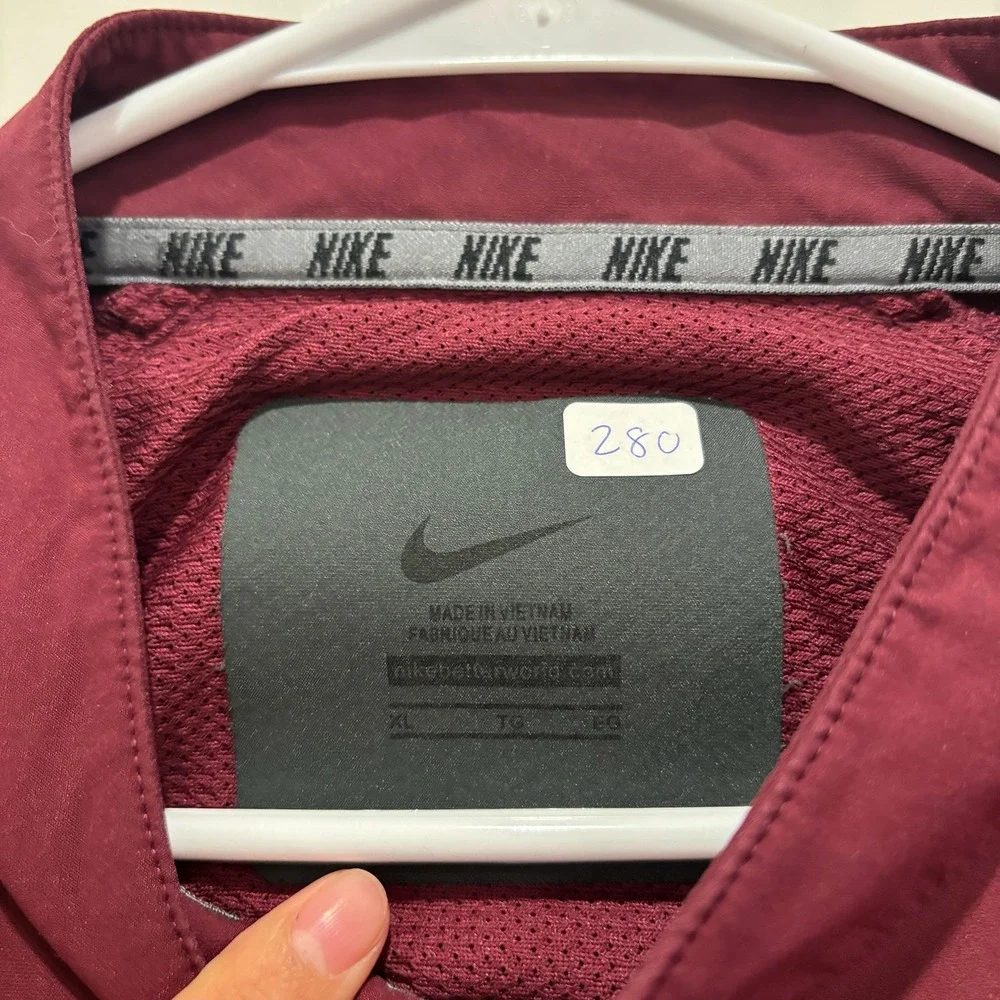 Nike Mens Maroon Falls 1/4‎ Zip Pullover Windbreaker Jacket XL Burgundy Grey